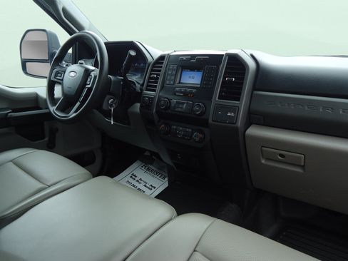 Used 2020 Ford F250 XL w/ Snow Plow Prep Package AWD/4WD image 26