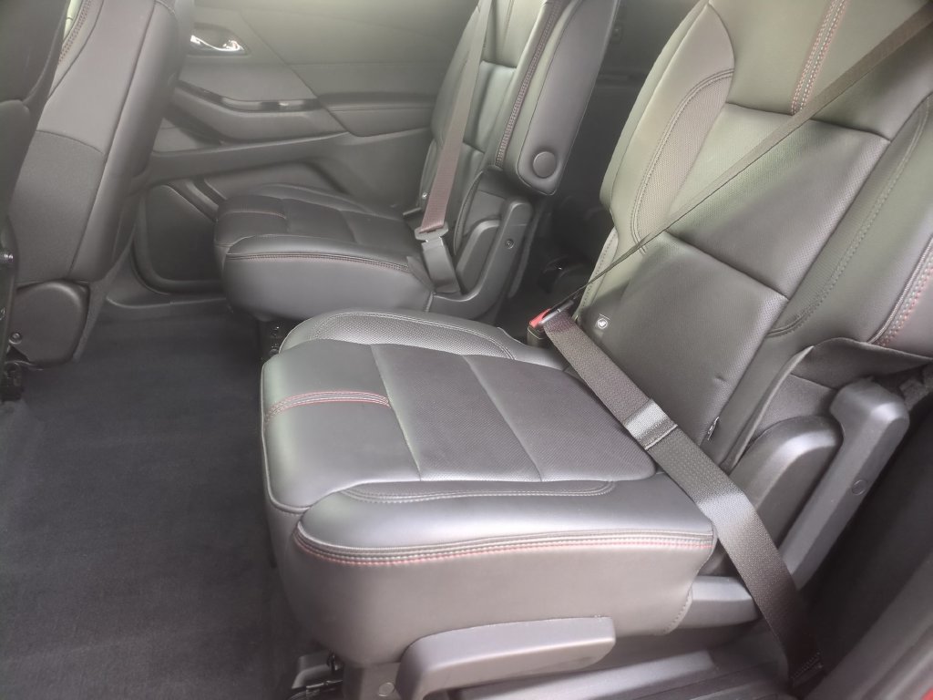 Used 2023 Chevrolet Traverse RS AWD/4WD image 57