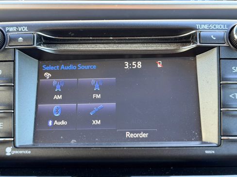 Used 2017 Toyota RAV4 XLE w/ Carpet Mat Package AWD/4WD image 23