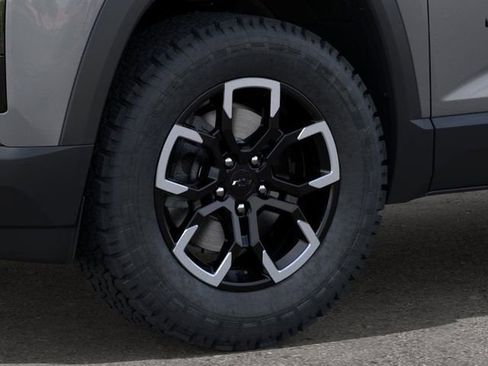 New 2026 Chevrolet Equinox ACTIV w/ Convenience Package III image 9