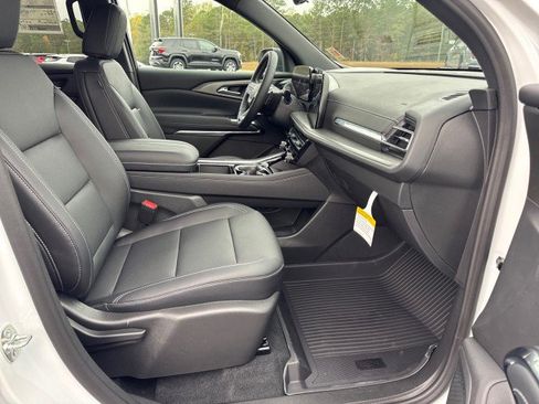 New 2026 Chevrolet Traverse LT w/ Midnight/Sport Edition image 9