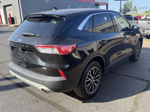 Used 2022 Ford Escape SE FWD image 4