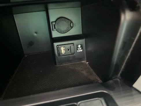 Used 2012 Toyota Camry LE FWD image 13