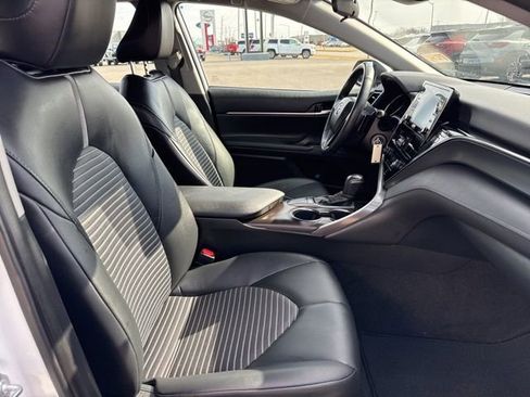 Used 2024 Toyota Camry SE image 17
