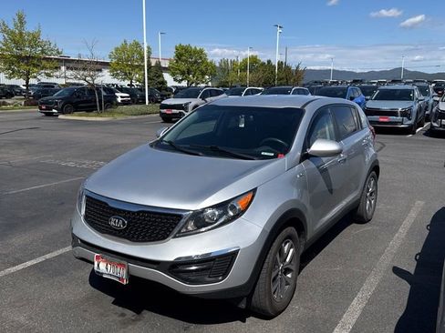 Used 2015 Kia Sportage LX AWD/4WD image 2