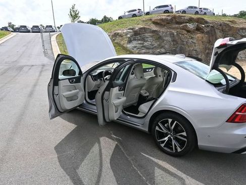 Used 2025 Volvo S60 B5 Plus AWD/4WD image 39