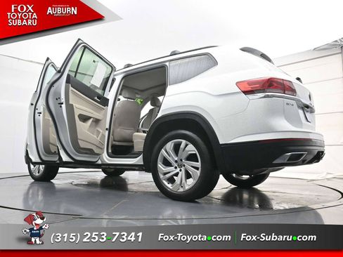 Used 2021 Volkswagen Atlas SE w/ Panoramic Sunroof Package AWD/4WD image 37