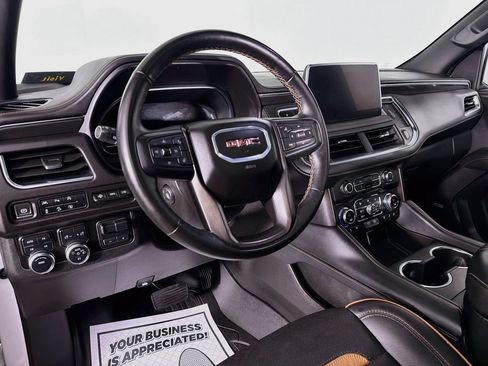Used 2024 GMC Yukon XL AT4 w/ Technology Package AWD/4WD image 9