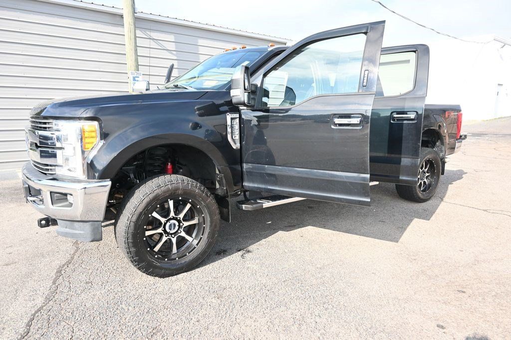 Used 2017 Ford F350 Lariat AWD/4WD image 15