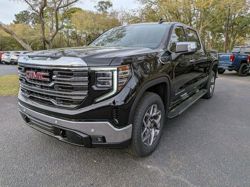 New 2026 GMC Sierra 1500 SLT w/ SLT Premium Plus Package image 8