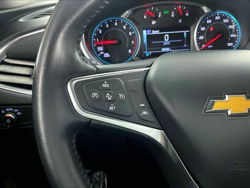 Used 2018 Chevrolet Malibu LT w/ Driver Confidence Package FWD image 11