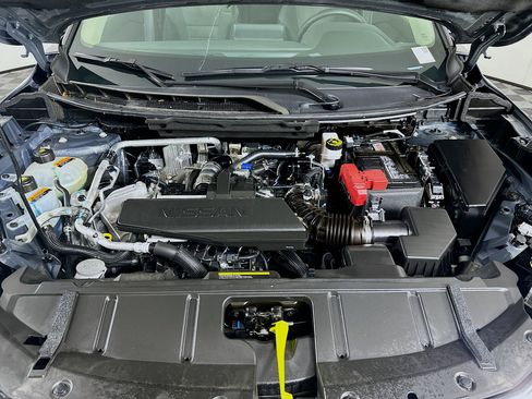 Used 2026 Nissan Rogue SV FWD image 34