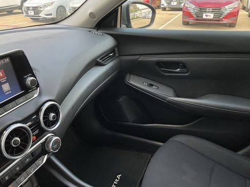 Used 2025 Nissan Sentra S image 32