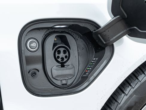 Certified 2023 Audi e-tron GT Prestige w/ Prestige Package image 47