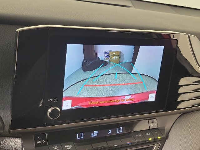 Used 2025 Toyota Camry Hybrid FWD image 29