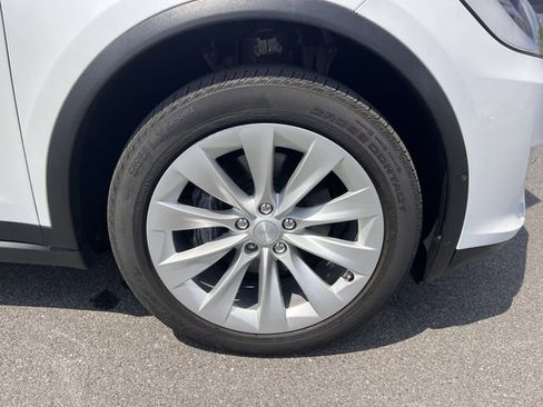 Used 2019 Tesla Model X 75D AWD/4WD image 38