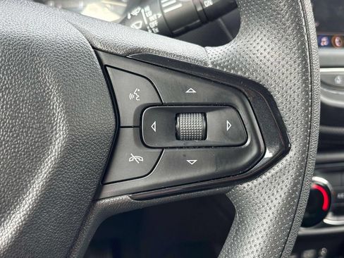 Used 2023 Chevrolet TrailBlazer LT FWD image 11