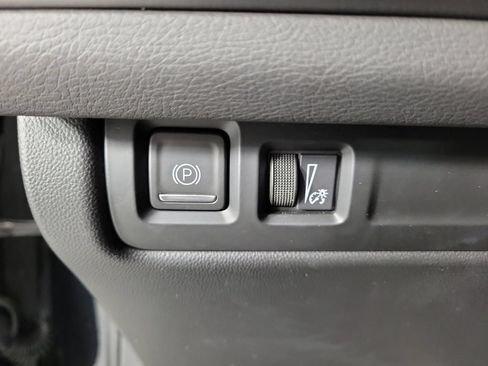 Certified 2024 Cadillac XT4 Premium Luxury AWD/4WD image 32