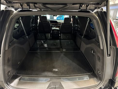 Used 2024 Cadillac Escalade ESV Premium Luxury AWD/4WD image 46