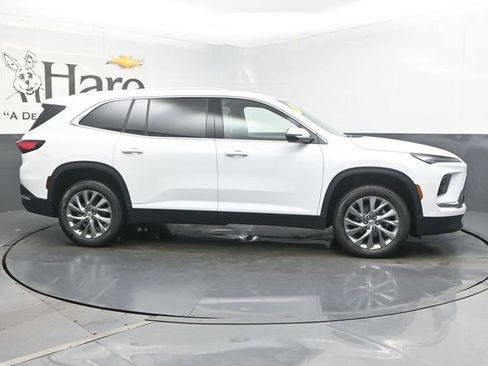 Used 2025 Buick Enclave Preferred image 53