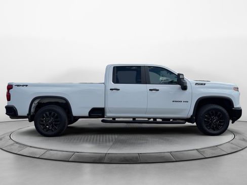 Used 2025 Chevrolet Silverado 2500 Custom w/ Custom Value Package AWD/4WD image 2