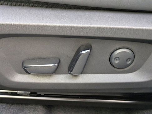 New 2025 Mitsubishi Outlander SE image 22