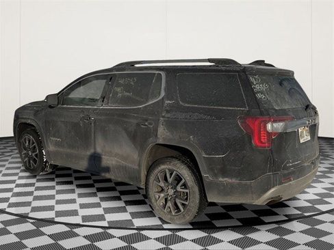 Used 2023 GMC Acadia SLT image 4