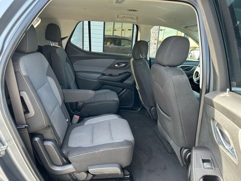 Used 2020 Chevrolet Traverse LT image 30