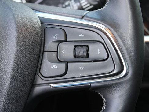 Used 2022 Buick Encore GX Essence w/ Experience Buick Package image 14