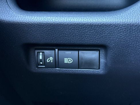 New 2025 Toyota RAV4 XLE image 30