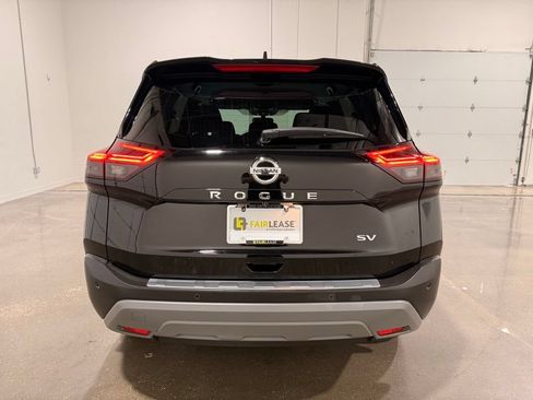 Used 2021 Nissan Rogue SV FWD image 6