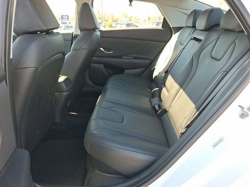 Used 2023 Hyundai Elantra Limited w/ Preferred Accessory Package image 11
