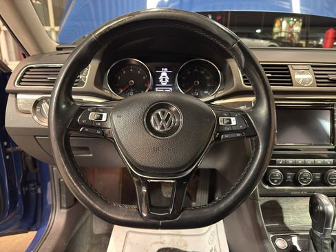 Used 2016 Volkswagen Passat 1.8T SE image 16