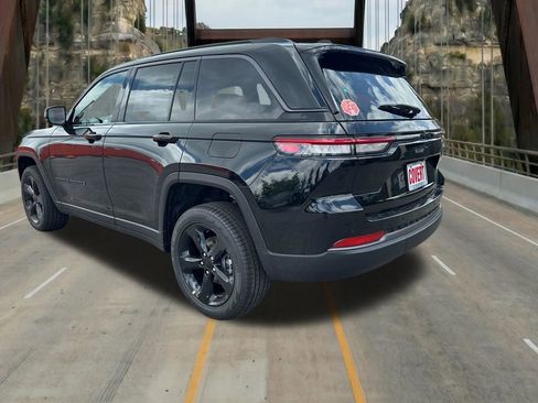 New 2026 Jeep Grand Cherokee Limited RWD image 7