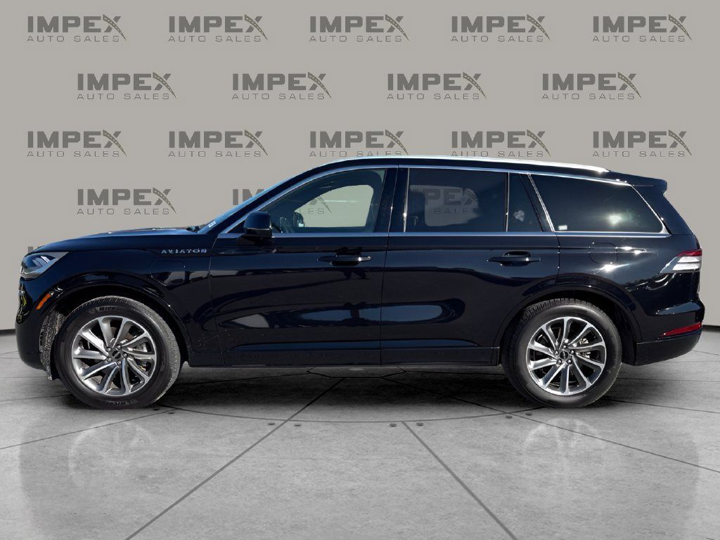 Used 2020 Lincoln Aviator Grand Touring w/ Elements Package Plus AWD/4WD image 2