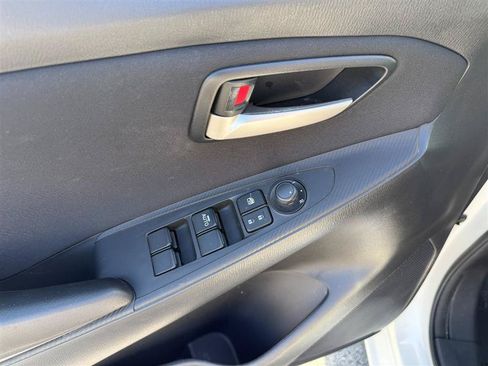 Used 2020 Toyota Yaris L FWD image 12