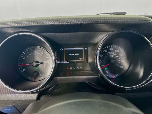 Used 2017 Ford Mustang GT RWD image 12