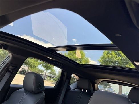 Used 2025 Acura RDX SH-AWD image 27