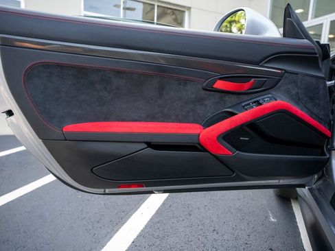 Used 2018 Porsche 911 GT2 RS RWD image 34