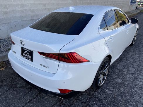 Used 2019 Lexus IS 300 image 3