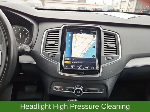 Used 2022 Volvo XC90 T5 Momentum w/ Climate Package image 16