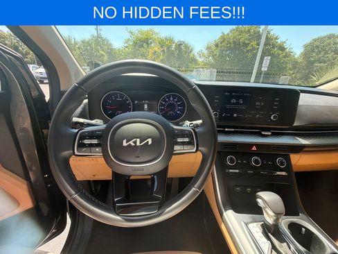 Used 2024 Kia Carnival LX FWD image 17