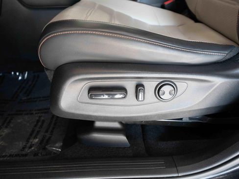 Used 2023 Honda CR-V Sport Touring image 12