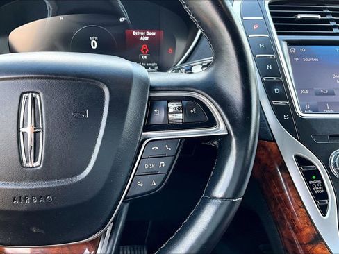 Used 2020 Lincoln Nautilus Reserve w/ Equipment Group 201A image 19