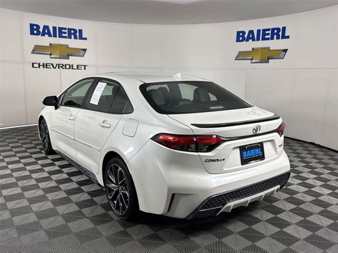 Used 2020 Toyota Corolla XSE FWD image 3