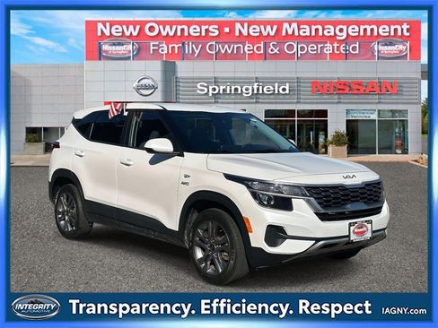 Used 2023 Kia Seltos LX image 1