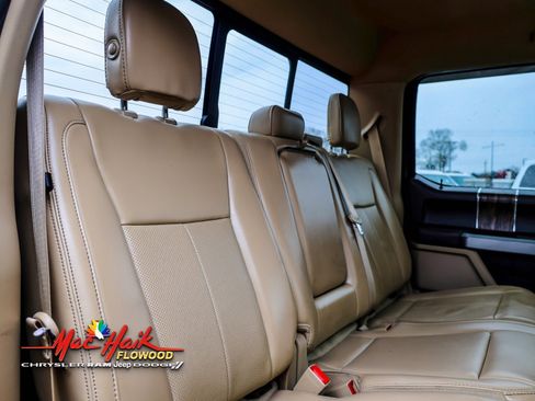 Used 2019 Ford F150 Lariat image 10