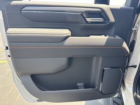New 2026 GMC Sierra 2500 AT4 w/ AT4 Premium Plus Package AWD/4WD image 32