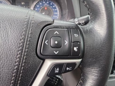 Used 2018 Toyota Sienna XLE FWD image 20