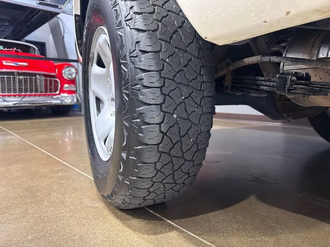 Used 2022 Toyota Tacoma SR AWD/4WD image 48